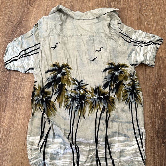 Wingo Medium Hawaiian Palm tree Breezy bird vintage mens button down hawaiian - Picture 2 of 3